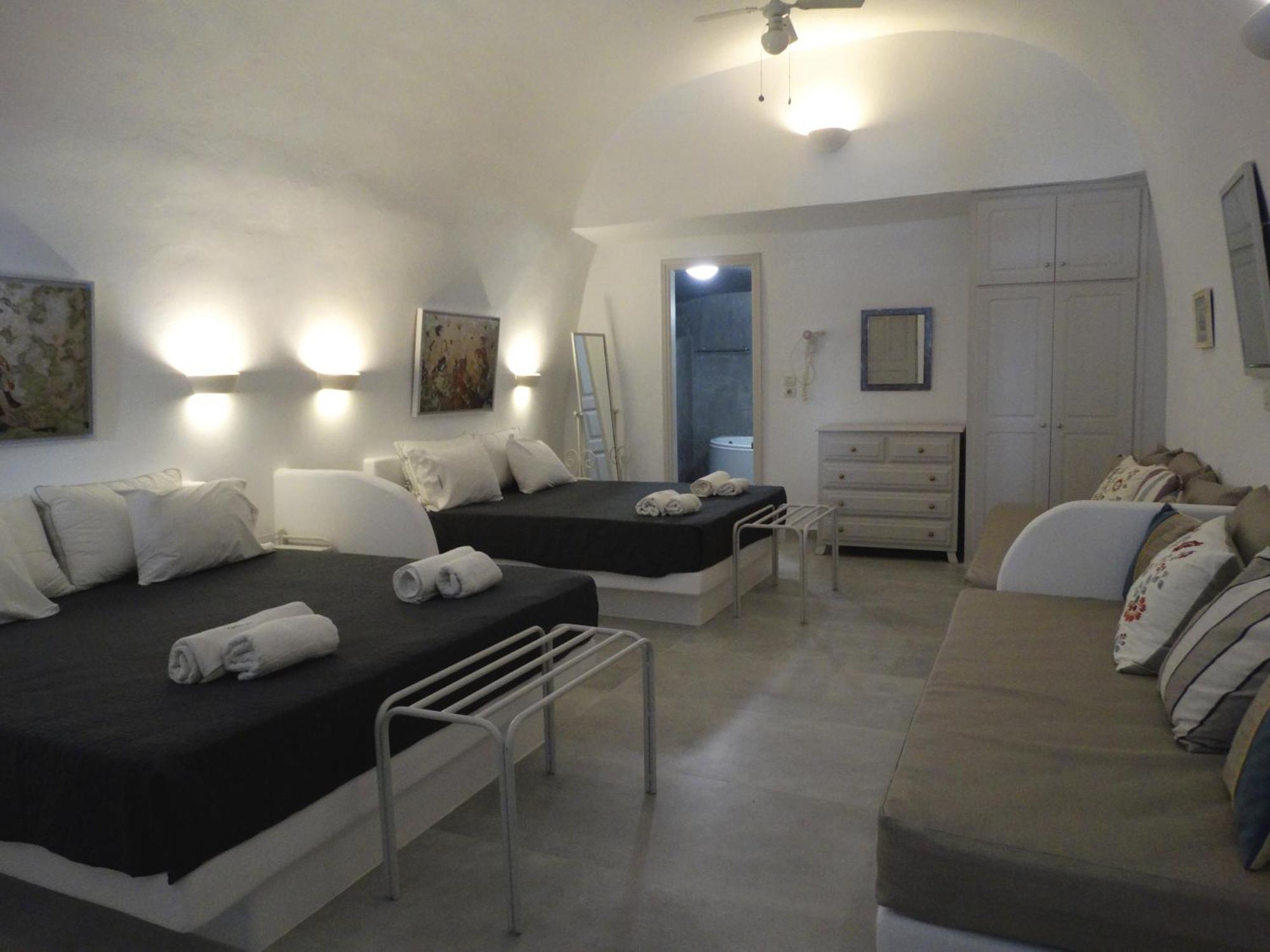 Yposkafo Suites - Villa - Santorini Fira  Eksteriør billede